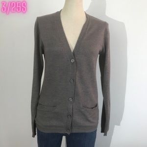 Raphael U - Gray Button up Cardigan / knit / Top - 3/25$